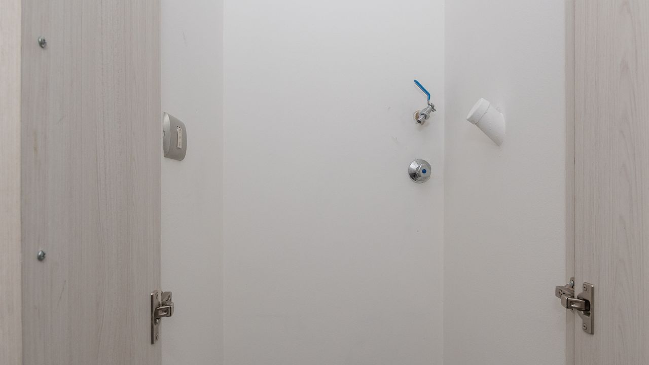 1318 5