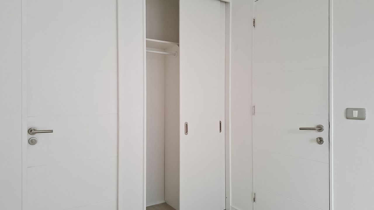 70566 5