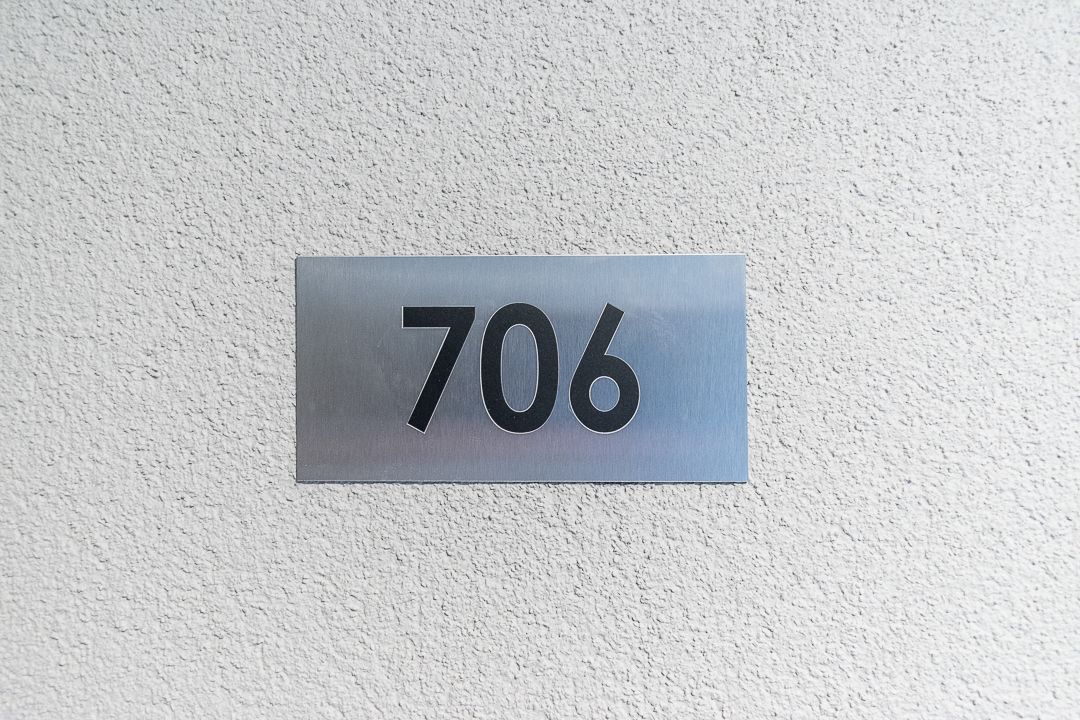 40299 5